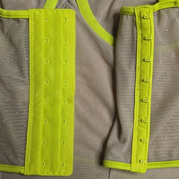 1316 NWT Victoria's Secret PINK Wink Charmed Fruit Corset Top Large - Picture 6 of 8